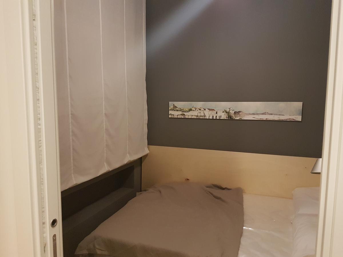 Le Stanze Di Piazza Dei Martiri Bed & Breakfast เนเปิลส์ ภายนอก รูปภาพ