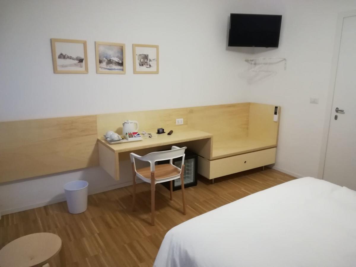 Le Stanze Di Piazza Dei Martiri Bed & Breakfast เนเปิลส์ ภายนอก รูปภาพ