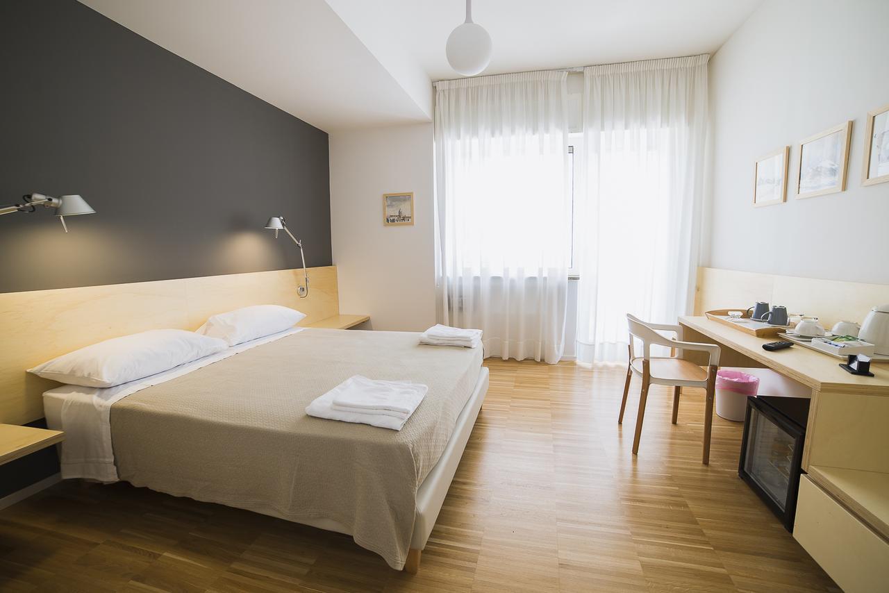 Le Stanze Di Piazza Dei Martiri Bed & Breakfast เนเปิลส์ ภายนอก รูปภาพ