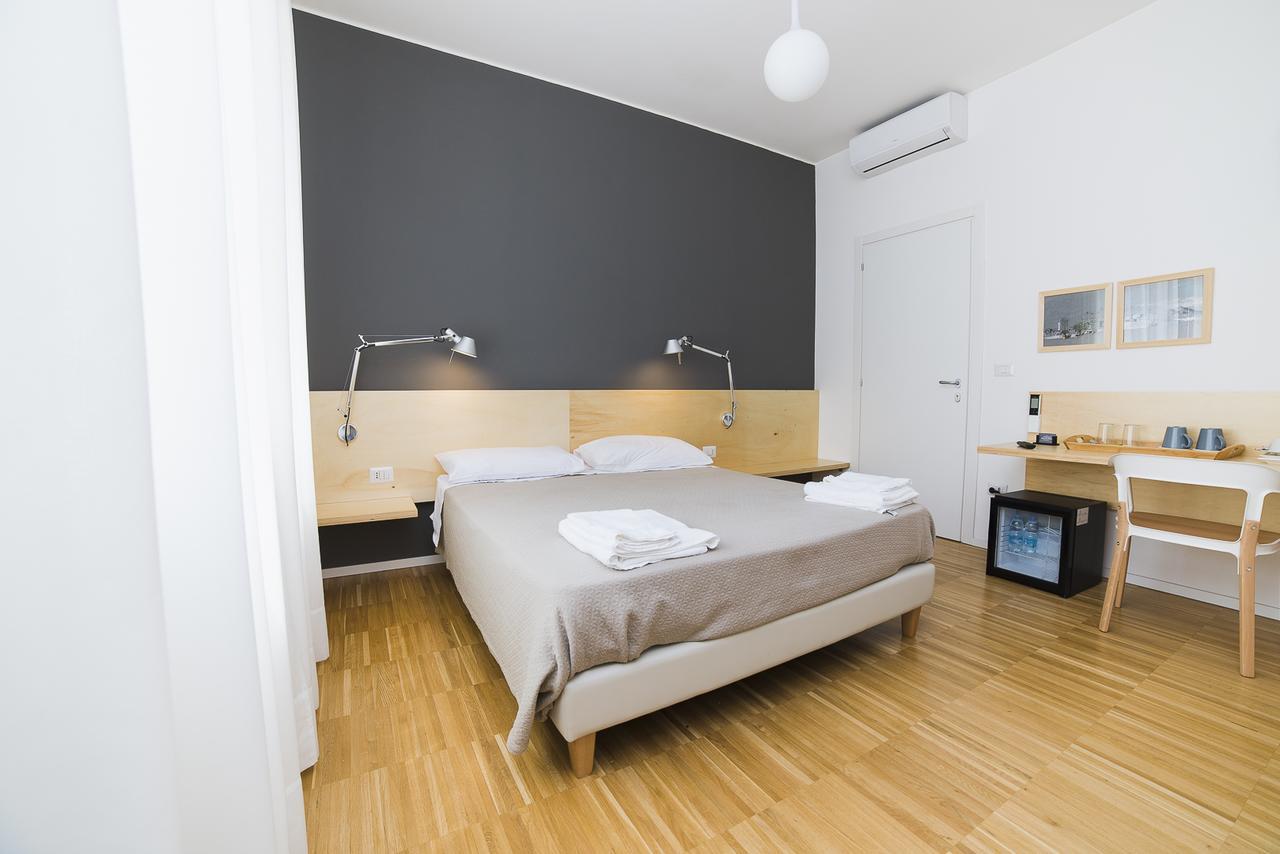Le Stanze Di Piazza Dei Martiri Bed & Breakfast เนเปิลส์ ภายนอก รูปภาพ
