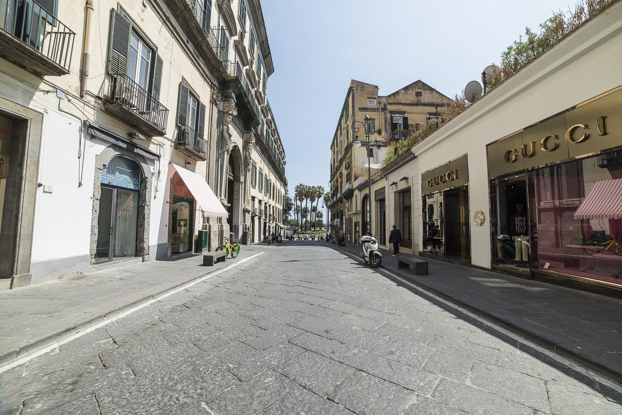 Le Stanze Di Piazza Dei Martiri Bed & Breakfast เนเปิลส์ ภายนอก รูปภาพ
