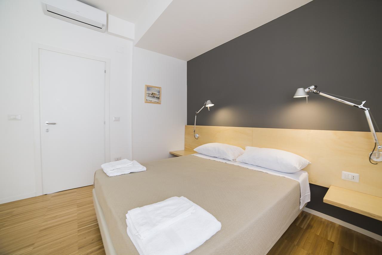 Le Stanze Di Piazza Dei Martiri Bed & Breakfast เนเปิลส์ ภายนอก รูปภาพ