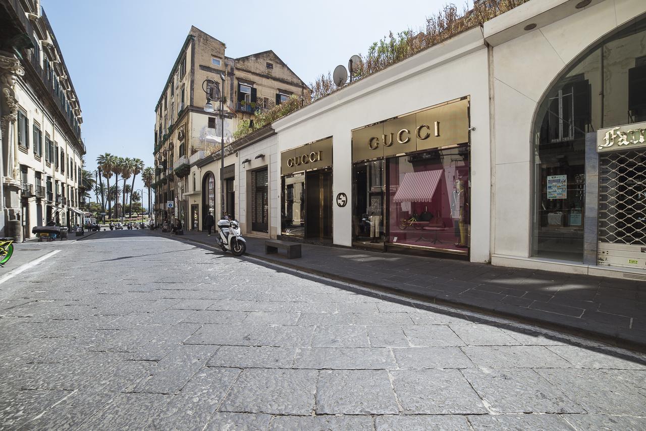 Le Stanze Di Piazza Dei Martiri Bed & Breakfast เนเปิลส์ ภายนอก รูปภาพ